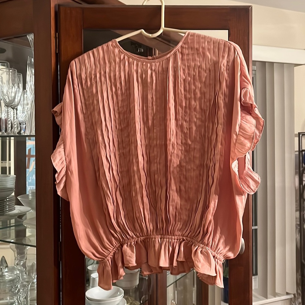 Mustard seed women’s silky short sleeve blouse size small worn once